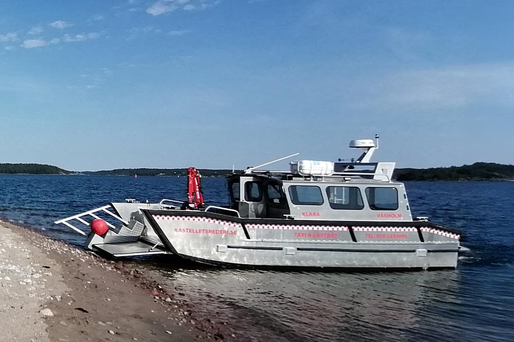 Taxibåt som lagt till